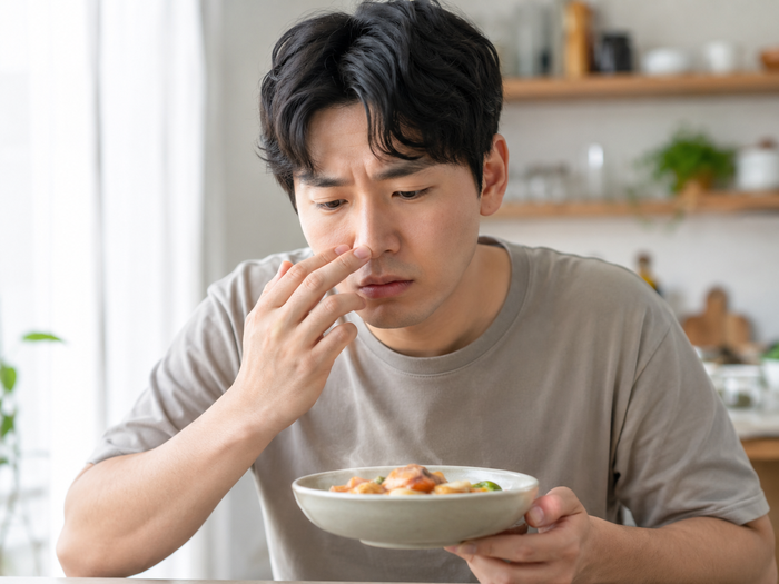 후각 마비로 인한 냄새 감지 저하를 설명하는 이미지